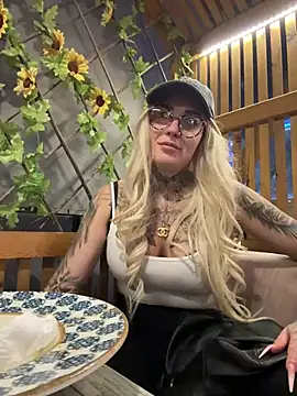 Mia-Fuchs online show from 03-16-25, 06:55