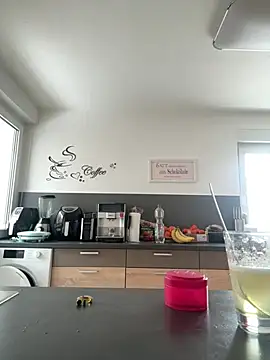 Mia-Fuchs online show from 01-11-26, 10:42