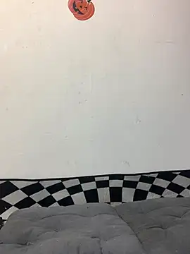 Snapshot of zasmin3 chatting on 03-06-25, 11:09 zasmin3 online show from 03-06-25, 11:09