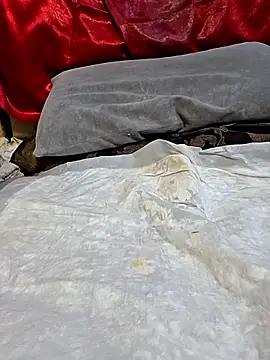 Snapshot of zasmin3 chatting on 10-08-25, 12:08 zasmin3 online show from 10-08-25, 12:08