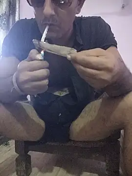 MAGNETICDADDY8 online show from 10-20-25, 11:16