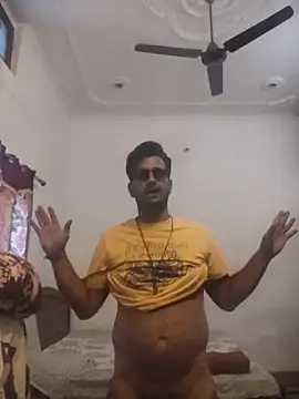 MAGNETICDADDY8 online show from 10-31-25, 08:37