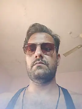 MAGNETICDADDY8 online show from 11-03-25, 08:04