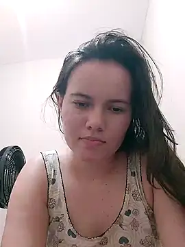 Snapshot of camillebr chatting on 02-07-25, 08:31 camillebr online show from 02-07-25, 08:31