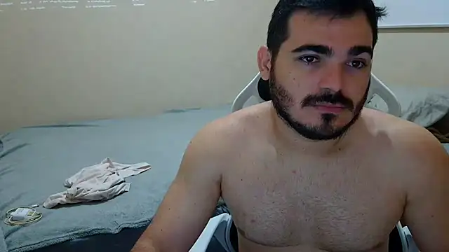 Snapshot of camillebr chatting on 03-20-25, 10:54 camillebr online show from 03-20-25, 10:54