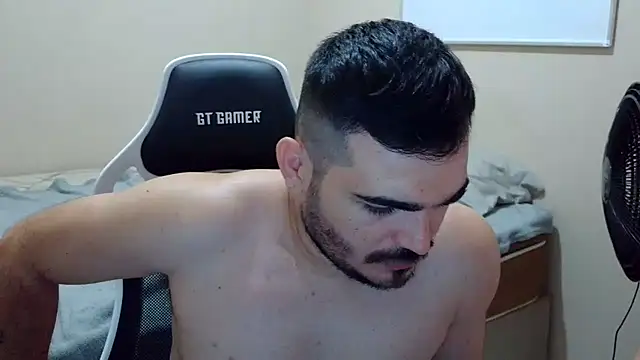 Snapshot of camillebr chatting on 03-21-25, 05:02 camillebr online show from 03-21-25, 05:02