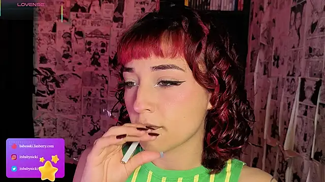 Snapshot of NickiYoung chatting on 06-03-26, 03:17 NickiYoung online show from 06-03-26, 03:17