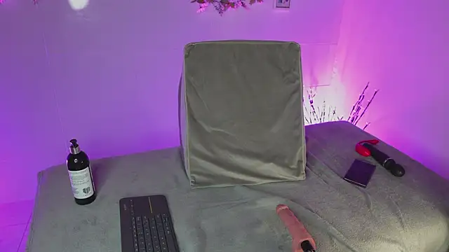 bri cullen online show from 09-25-25, 03:10