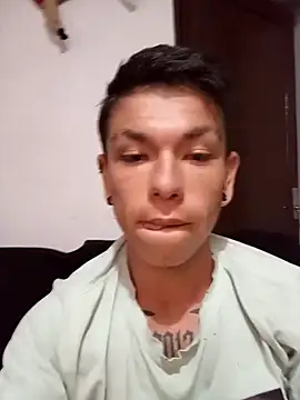 Snapshot of chispahot69_ chatting on 01-04-25, 10:05 chispahot69 online show from 01-04-25, 10:05