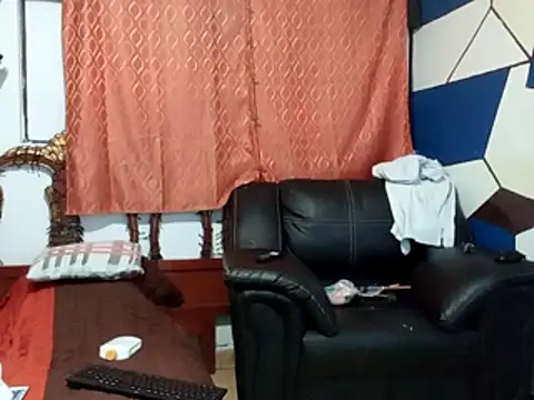 Snapshot of chispahot69_ chatting on 11-08-25, 07:08 chispahot69 online show from 11-08-25, 07:08