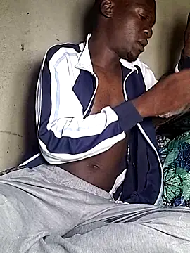 Snapshot of Kaizer1 chatting on 02-14-26, 11:12 Kaizer1 online show from 02-14-26, 11:12