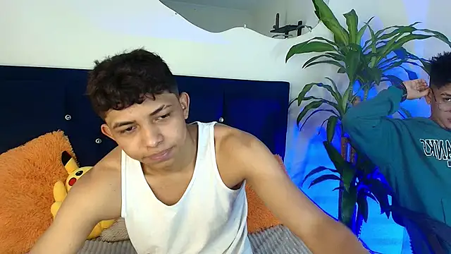 twinkmilk  online show from 01-22-25, 12:38