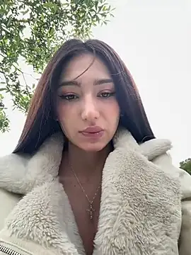 Maddy Jones online show from 01-26-25, 04:51