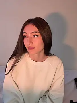 Maddy Jones online show from 03-05-25, 03:29