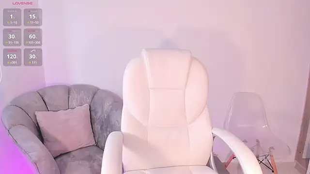 NiiaEvanss online show from 01-29-25, 01:07