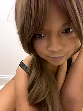 AwkwardJasminee online show from 09-28-25, 10:53