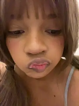 AwkwardJasminee online show from 11-26-25, 02:29