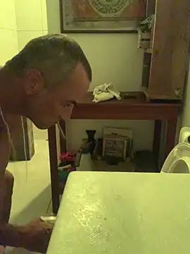 Snapshot of GoloZeusMax chatting on 01-15-25, 06:12 GoloZeusMax online show from 01-15-25, 06:12