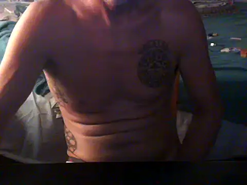 Snapshot of GoloZeusMax chatting on 01-16-25, 10:12 GoloZeusMax online show from 01-16-25, 10:12