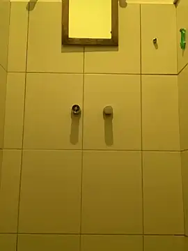 Snapshot of GoloZeusMax chatting on 01-21-25, 02:43 GoloZeusMax online show from 01-21-25, 02:43