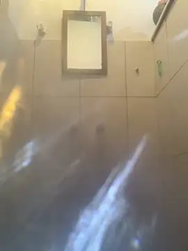 Snapshot of GoloZeusMax chatting on 01-31-25, 10:21 GoloZeusMax online show from 01-31-25, 10:21