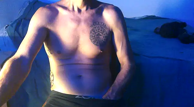 Snapshot of GoloZeusMax chatting on 02-09-25, 05:40 GoloZeusMax online show from 02-09-25, 05:40