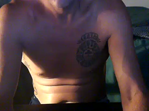 Snapshot of GoloZeusMax chatting on 02-14-25, 01:34 GoloZeusMax online show from 02-14-25, 01:34