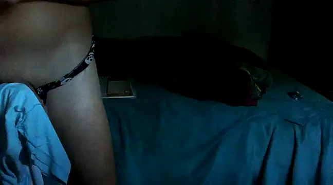 Snapshot of GoloZeusMax chatting on 02-15-25, 10:33 GoloZeusMax online show from 02-15-25, 10:33