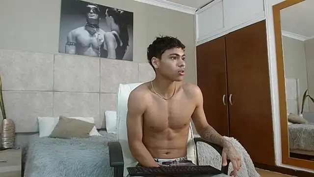 Snapshot of adam_piarse01 chatting on 09-28-25, 10:37 adam piarse01 online show from 09-28-25, 10:37