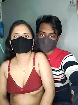 Snapshot of Hot_Nila chatting on 01-24-25, 05:42 Hot Nila online show from 01-24-25, 05:42