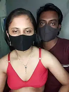 Snapshot of Hot_Nila chatting on 02-05-25, 04:47 Hot Nila online show from 02-05-25, 04:47