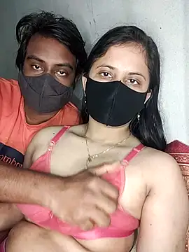 Snapshot of Hot_Nila chatting on 02-23-25, 02:40 Hot Nila online show from 02-23-25, 02:40