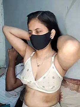 Snapshot of Hot_Nila chatting on 03-11-25, 02:43 Hot Nila online show from 03-11-25, 02:43