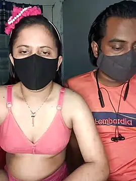 Snapshot of Hot_Nila chatting on 03-19-25, 05:39 Hot Nila online show from 03-19-25, 05:39