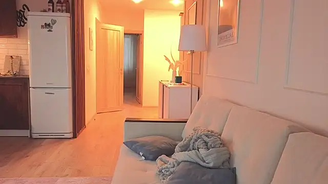 KristineEsme online show from 11-25-25, 04:23