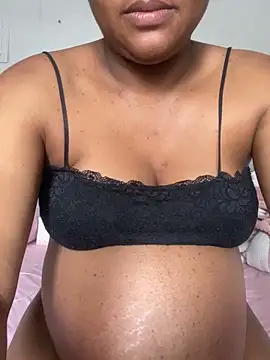 Mariaapimentinha online show from 12-18-25, 11:49