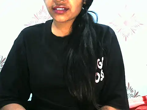 Snapshot of Misha_Sweett chatting on 03-17-25, 04:01 Misha Sweett online show from 03-17-25, 04:01