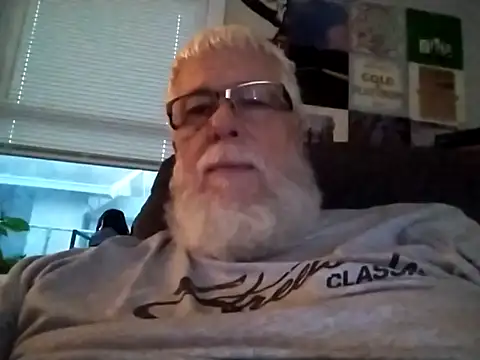 Snapshot of Futura_intx chatting on 09-14-25, 12:21 Futura intx online show from 09-14-25, 12:21