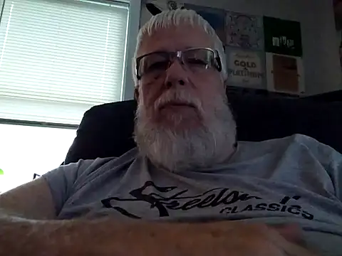 Snapshot of Futura_intx chatting on 09-14-25, 07:02 Futura intx online show from 09-14-25, 07:02