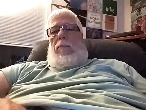 Snapshot of Futura_intx chatting on 09-17-25, 03:19 Futura intx online show from 09-17-25, 03:19