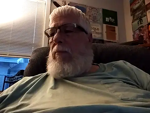 Snapshot of Futura_intx chatting on 09-18-25, 12:12 Futura intx online show from 09-18-25, 12:12