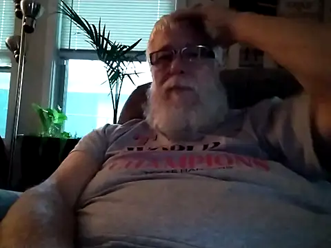 Snapshot of Futura_intx chatting on 09-30-25, 11:32 Futura intx online show from 09-30-25, 11:32