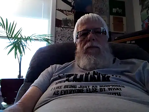 Snapshot of Futura_intx chatting on 10-12-25, 05:45 Futura intx online show from 10-12-25, 05:45