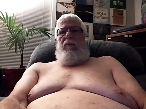 Snapshot of Futura_intx chatting on 10-13-25, 09:42 Futura intx online show from 10-13-25, 09:42