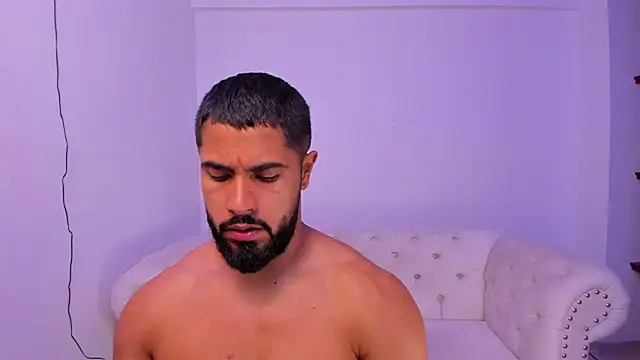 Santiago huntt online show from 12-27-24, 09:54