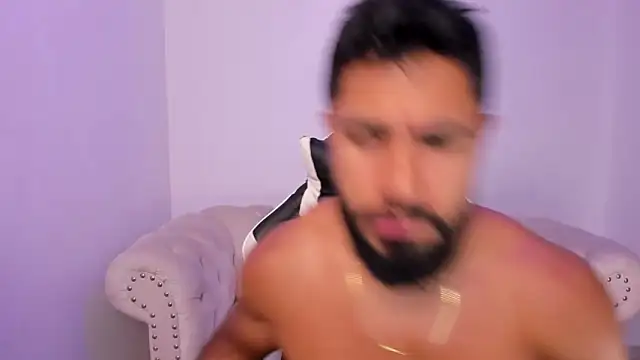 Santiago huntt online show from 02-10-26, 07:40