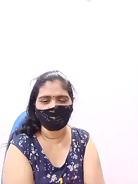 Snapshot of Lucky-Deepthi chatting on 02-15-25, 10:52 Lucky-Deepthi online show from 02-15-25, 10:52