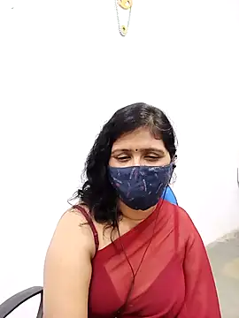 Snapshot of Lucky-Deepthi chatting on 02-26-25, 08:54 Lucky-Deepthi online show from 02-26-25, 08:54