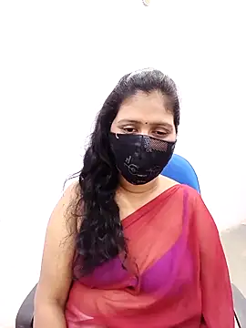 Snapshot of Lucky-Deepthi chatting on 02-27-25, 05:26 Lucky-Deepthi online show from 02-27-25, 05:26