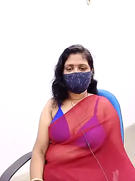 Snapshot of Lucky-Deepthi chatting on 02-28-25, 01:58 Lucky-Deepthi online show from 02-28-25, 01:58